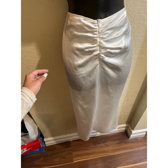 DRAPED SATIN SKIRT BNWT Size XL - Picture 5 of 8